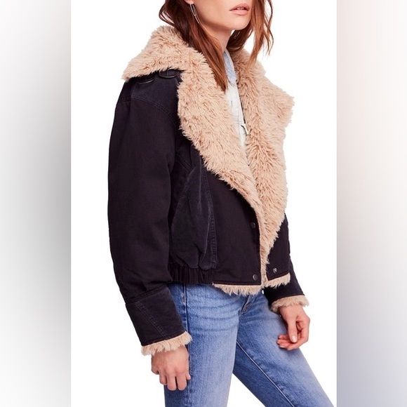 FREE PEOPLE OWEN FAUX FUR SHERPA JACKET - Picture 4 of 9
